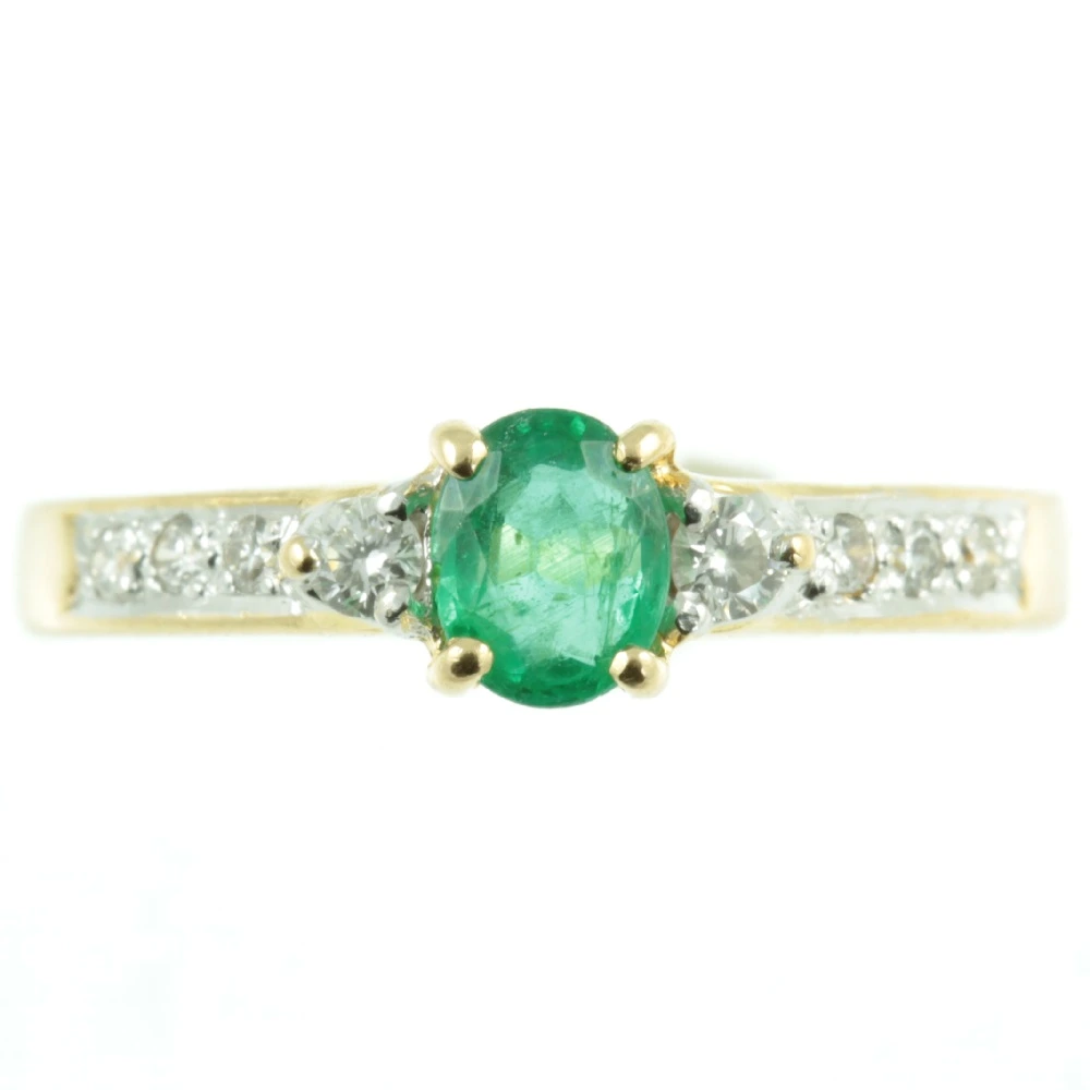 Vintage 18ct Gold Emerald and Diamond Ring
