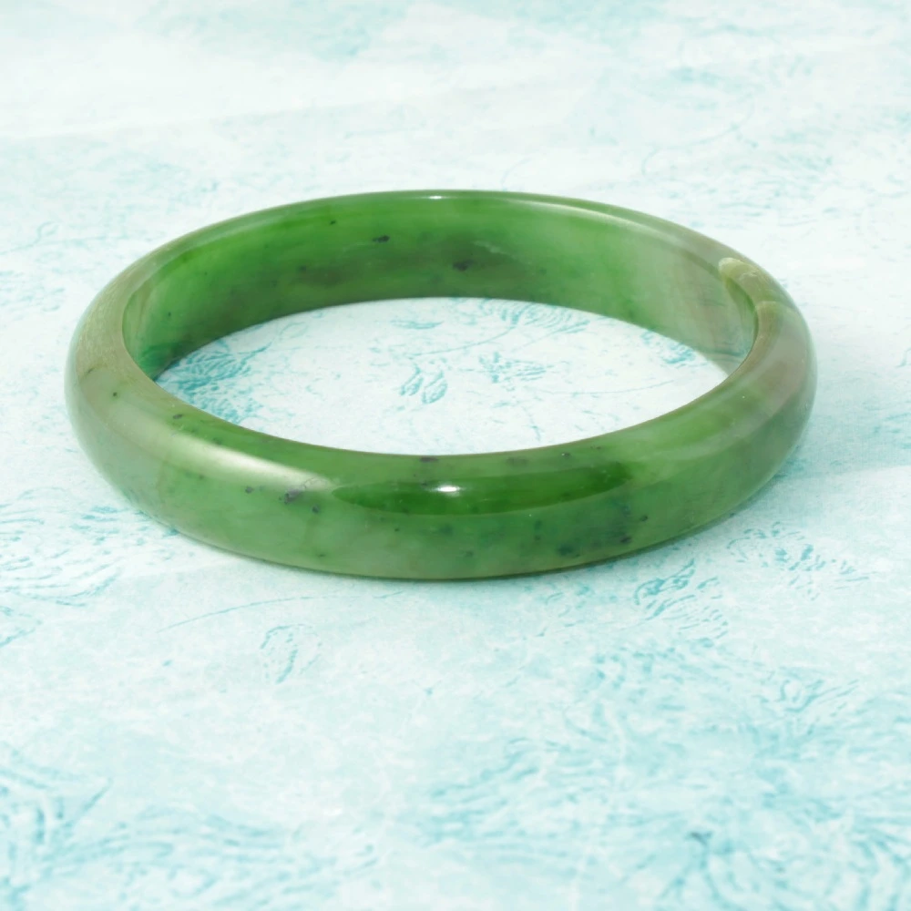 1940s Jade Bangle - Image 3