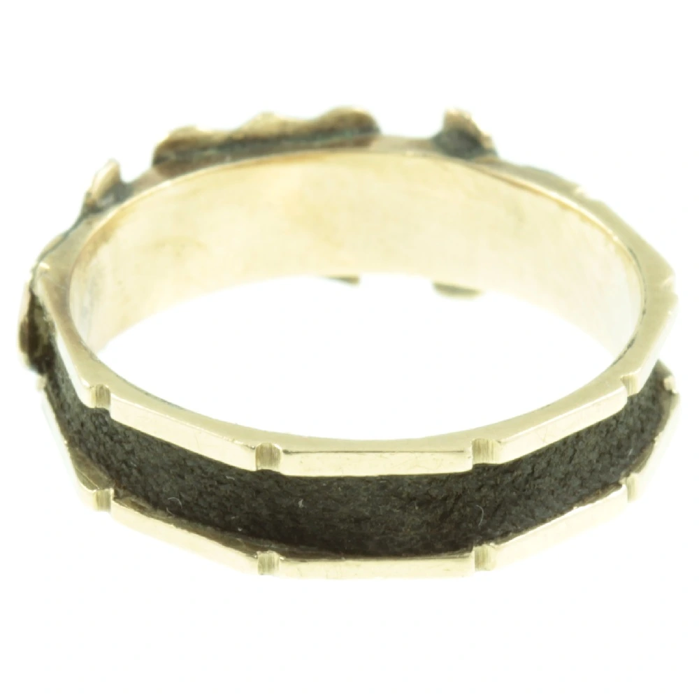 Victorian 15ct Gold Mourning ring