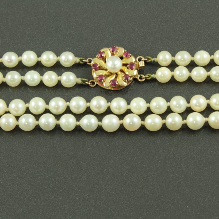 1950s double stand pearl necklace