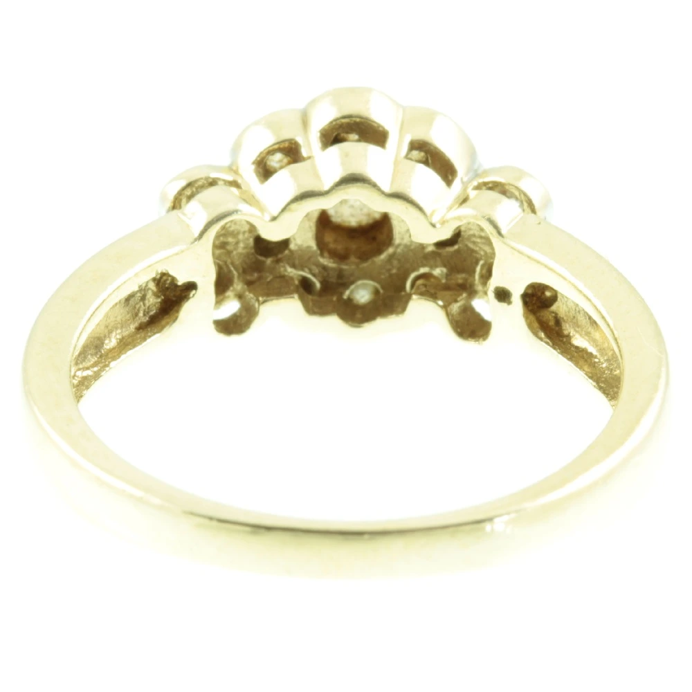 Vintage 9ct gold diamond ring