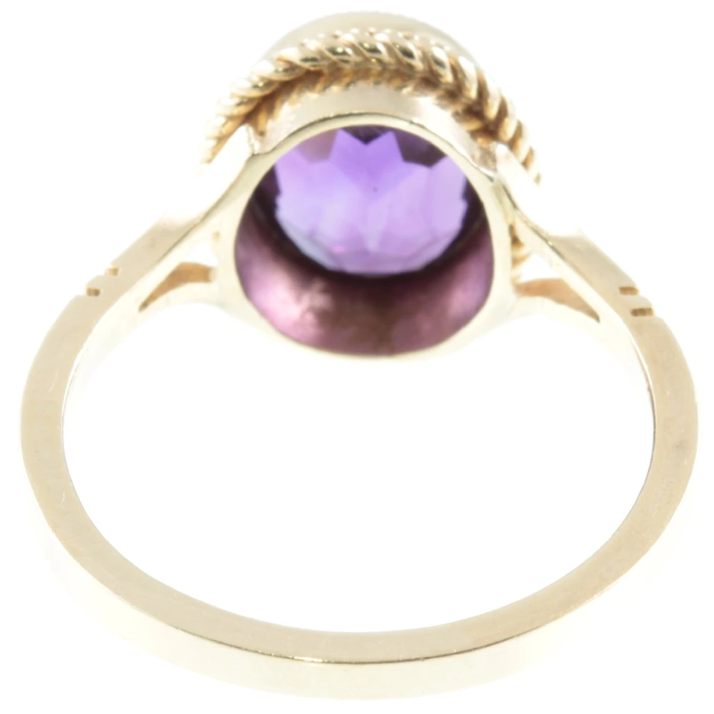 9ct Gold Amethyst ring