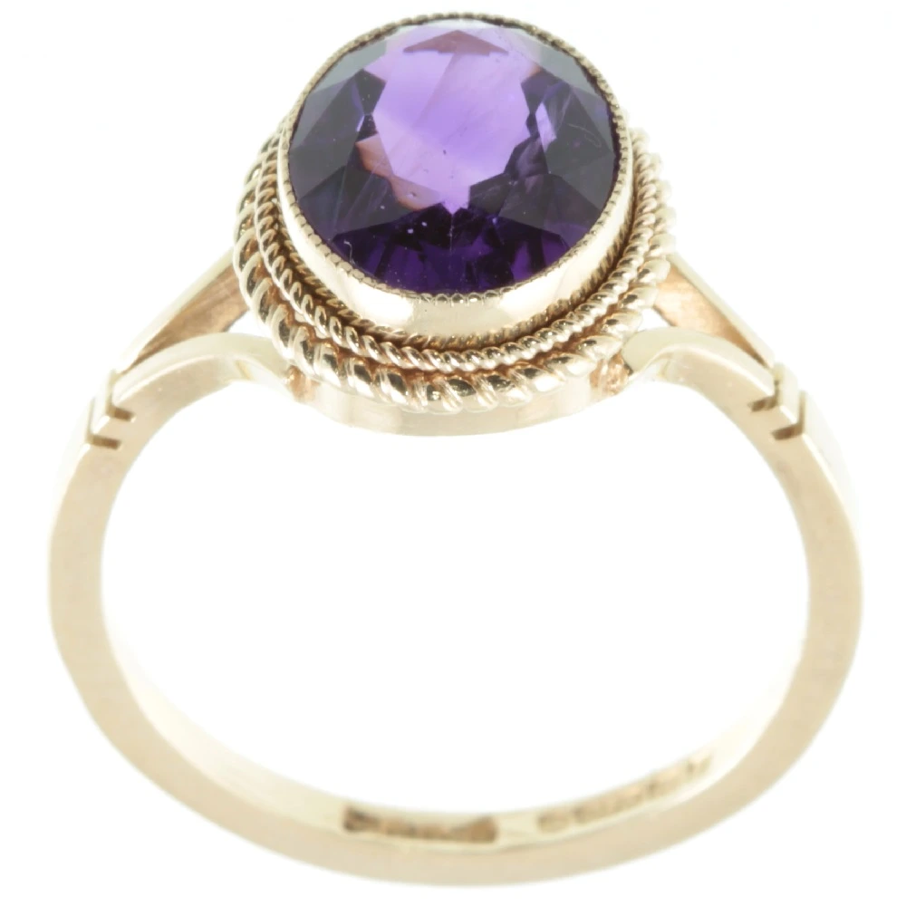 9ct Gold Amethyst ring