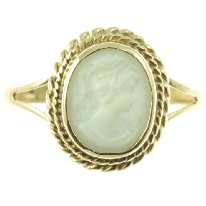 9ct gold vintage cameo ring