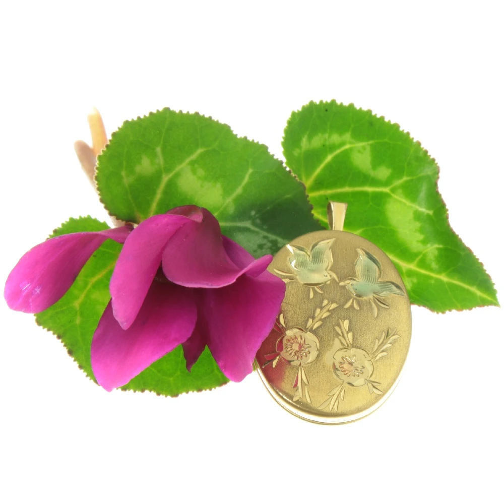 Art Nouveau style Locket