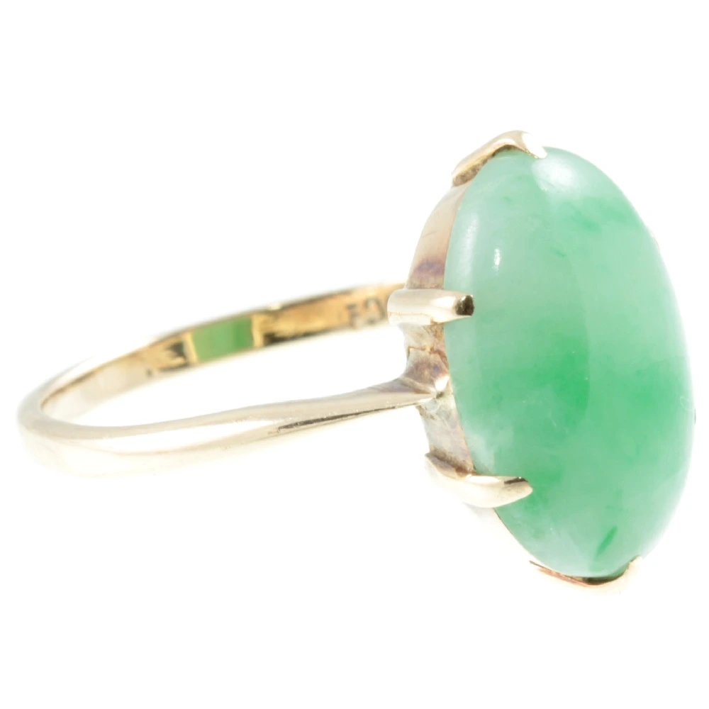 1930s 9ct gold jade ring