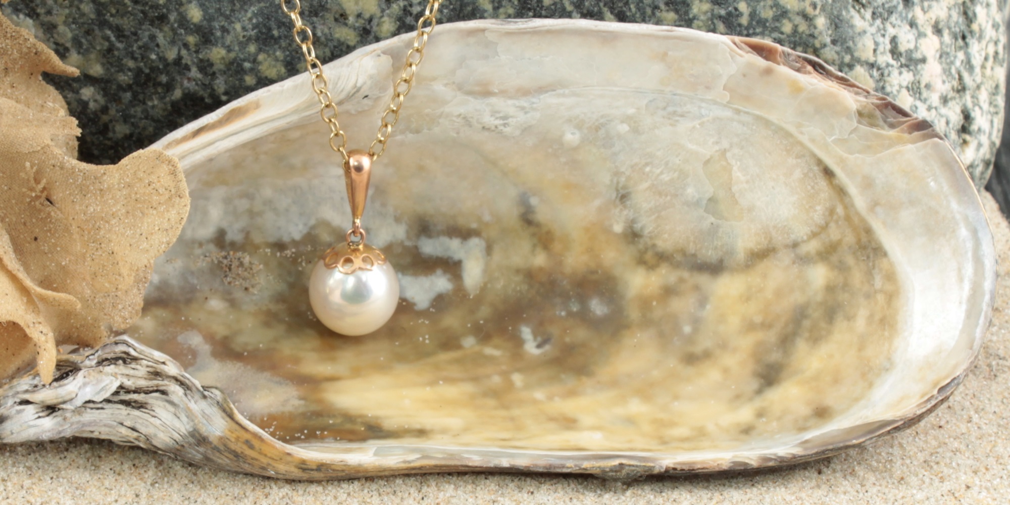 9ct gold Pearl Pendant Necklace - Carus Jewellery