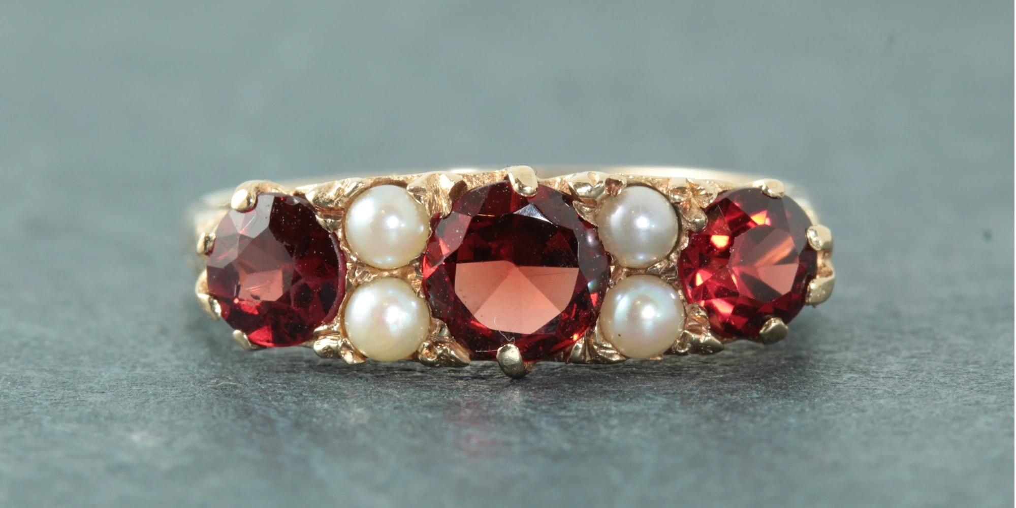 Garnet formation history meaning and folklore