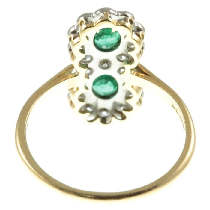 Vintage 18ct Gold Emerald and Diamond ring IMG 9544