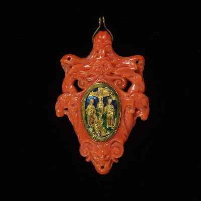 Coral pendant, Italy 16th Century at the V&A Museum Coral pendant, Italy 16th Century at the V&A Museum