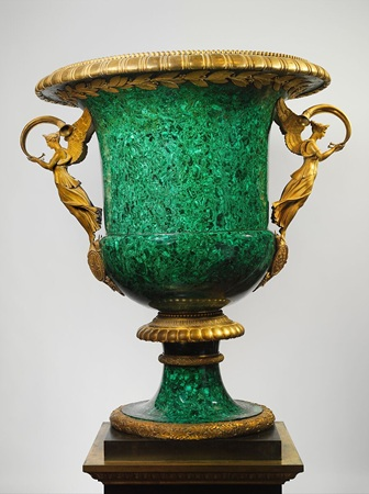 Malachite Monumental vase Malachite Monumental vase